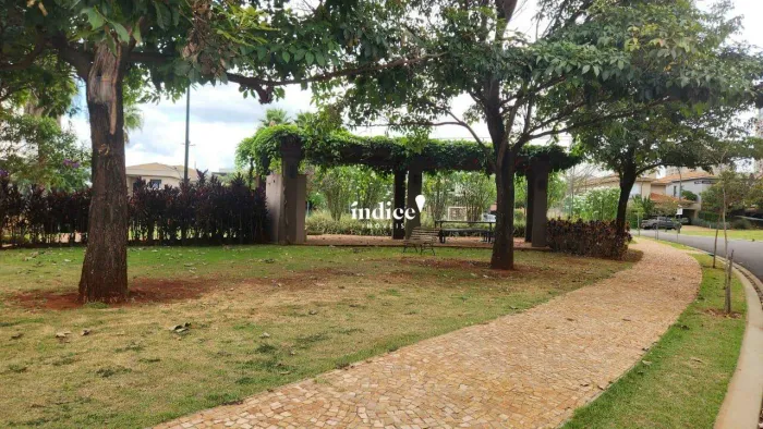 Terrenos Condomínio no Bairro Jardim Olhos D`Água, Condomínio Buganville