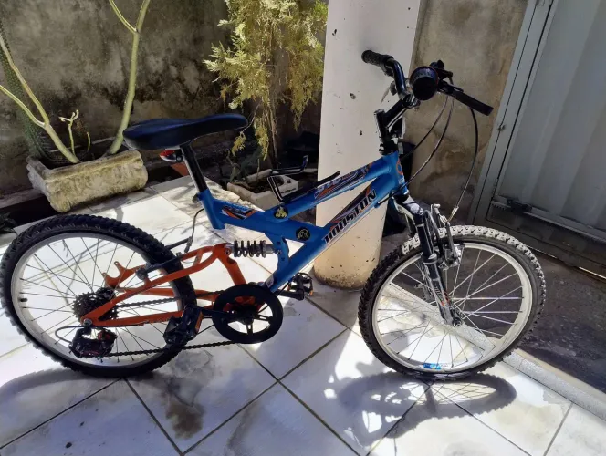 Bicicleta Houston 4 marchas aro 20 usada