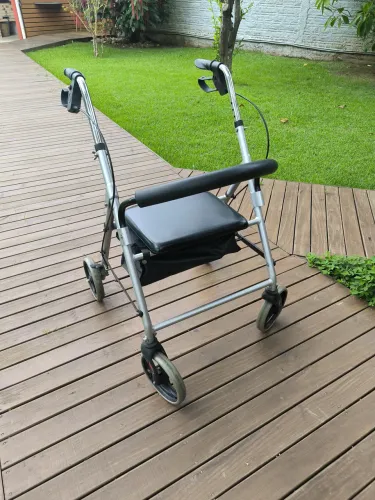 Andador 4 rodas