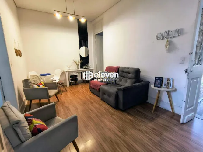 Casa à Venda na Vila Mathias, Santos - 3 Quartos, 133m²