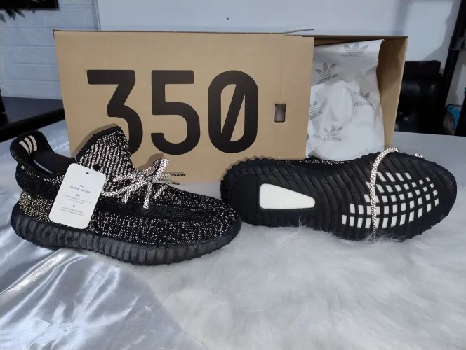 Tênis yezzy Boost tamanho 40 novo importado