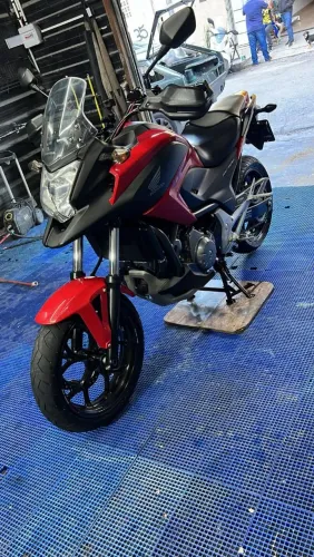 Honda nc 700X ano 2013