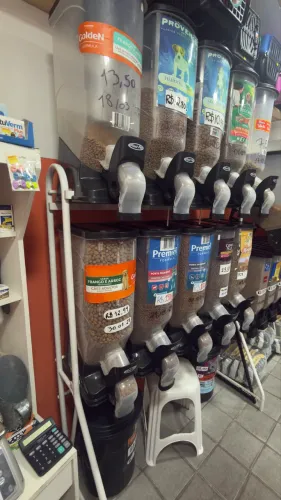 Dispensador de ração ou grãos 