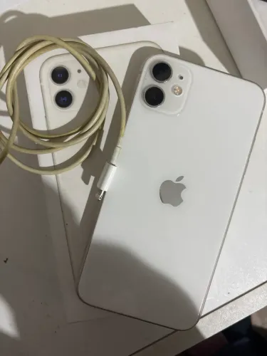 iPhone 11 64GB - Leia a descrição 