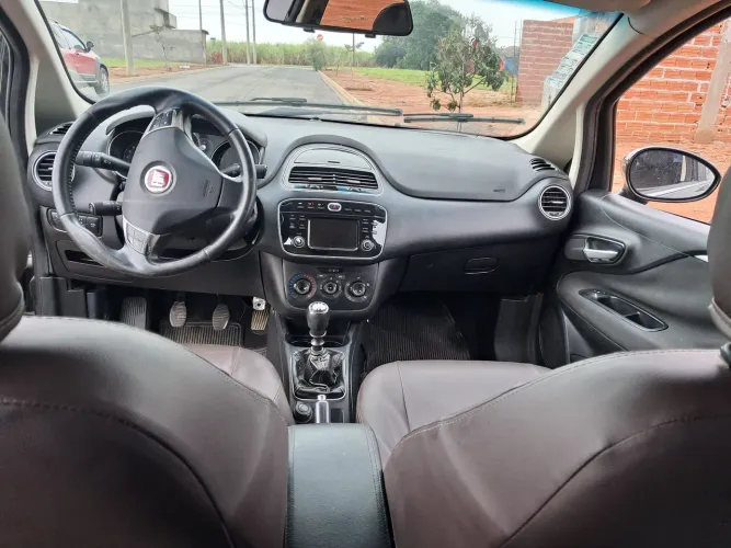 Fiat Linea Essence 1.8 Flex 16V 4P 2016