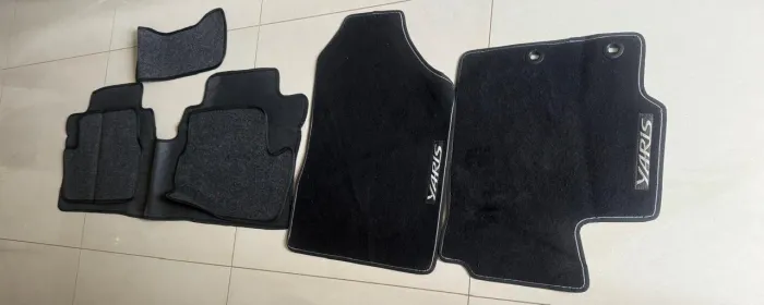 Jogo de Tapete Original Toyota Yaris Novo