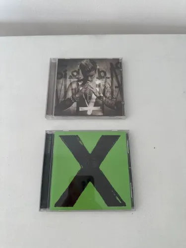 JUSTIN BIEBER + ED SHEERAN | 2 CDs