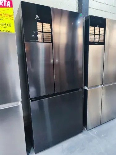 Geladeira Electrolux Im8s Black