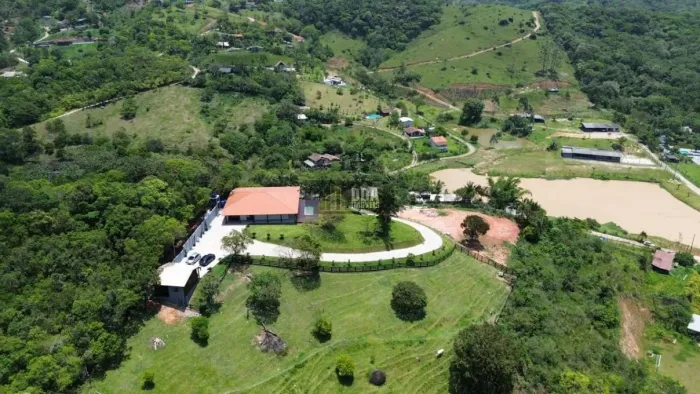 Sítio à venda em Santo Amaro da Imperatriz
