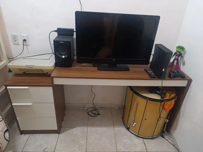 Mesa Escrivaninha para computador 3 gavetas
