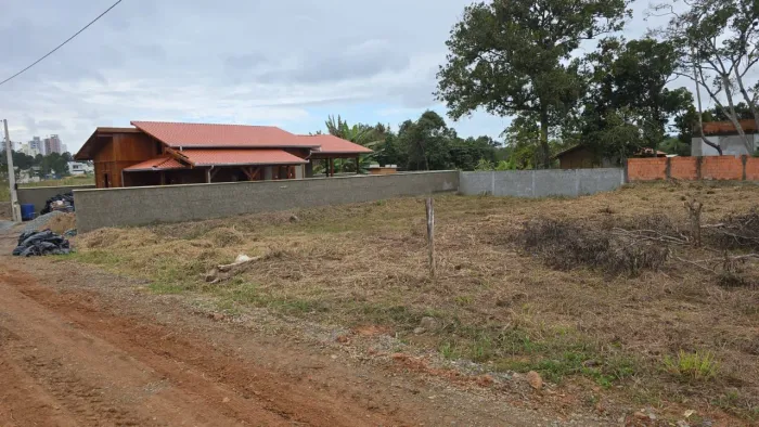 Terreno com 319m2 no bairro Itacolomi