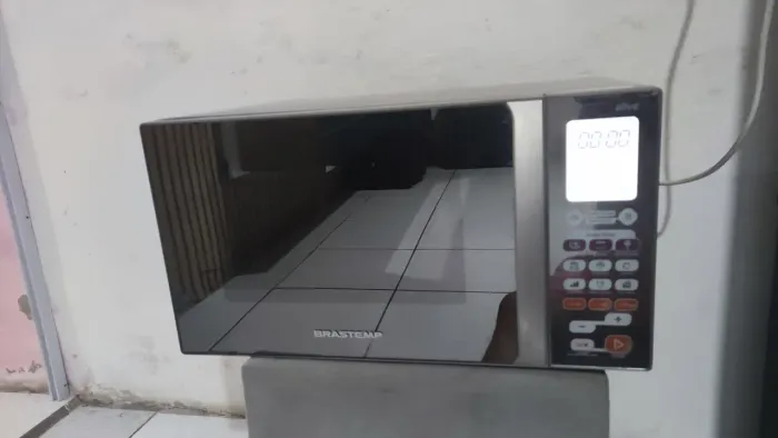 Microondas Brastemp espelhado 30 litros dê inox