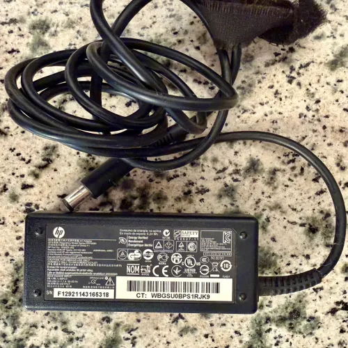 CARREGADOR PARA NOTEBOOK HP 65W