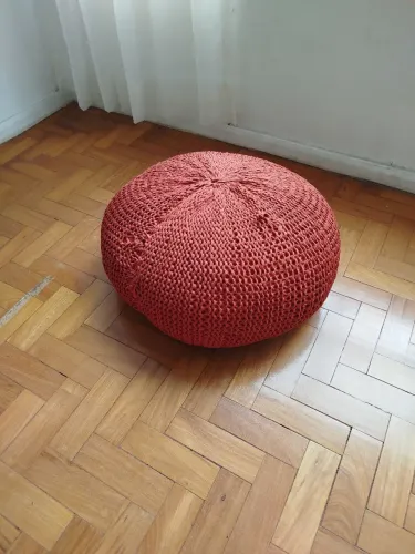 Puf grande em tecido na cor Terracota