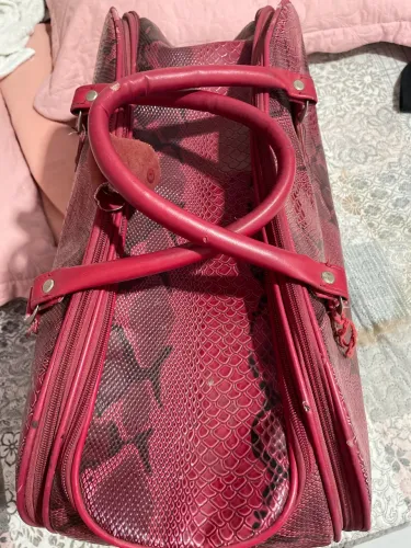 Vendo uma bolsa de viagem