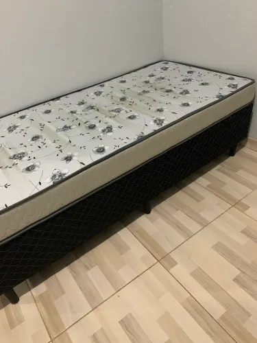 Cama Box E Colchão em Ótimo Estado