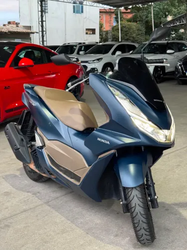 PCX 160 DLX