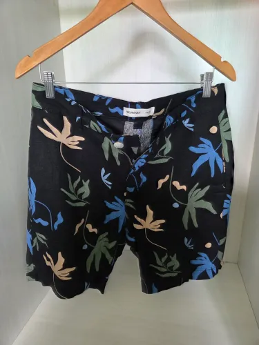 Bermuda linho estampada preta Hering - Tam 38