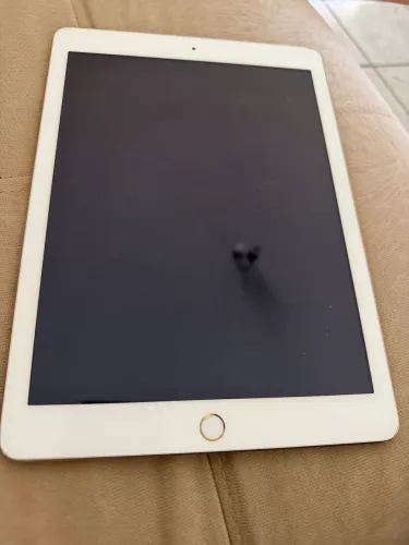 iPad 5gen dourado - 32gb