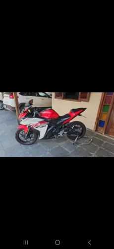 Yamaha R3