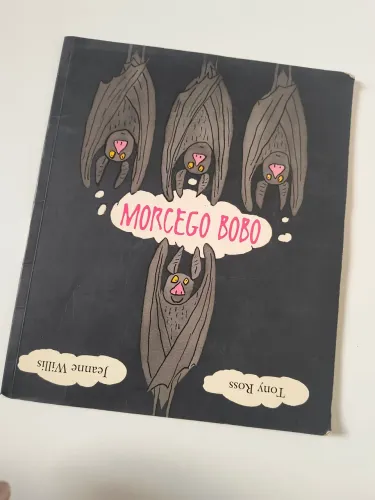 Livro Infantil "Morcego Bobo"