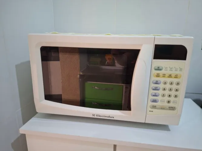 Micro-ondas Electrolux com defeito 