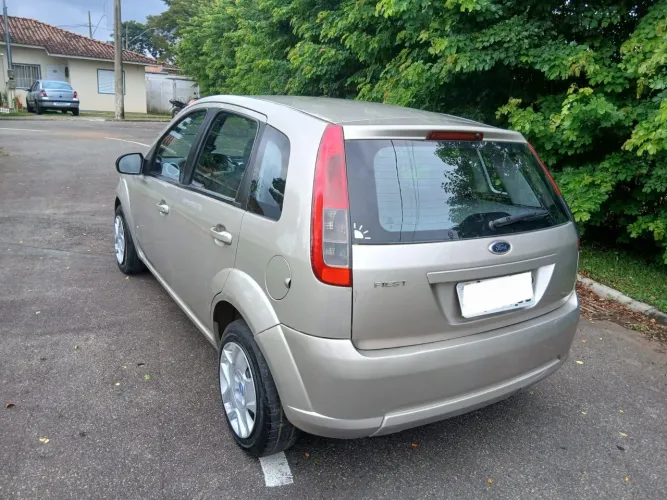 Ford Fiesta S 1.0 8V Flex 5P 2014