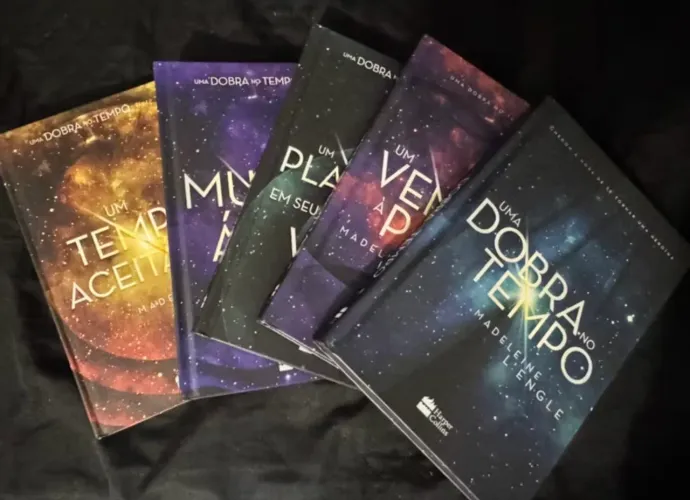 Kit Uma Dobra no Tempo (5 livros Capa Dura)