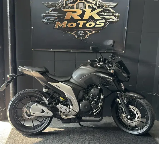 Yamaha FZ25 Fazer ABS