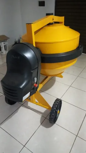 Betoneira Menegotti 400L Nova