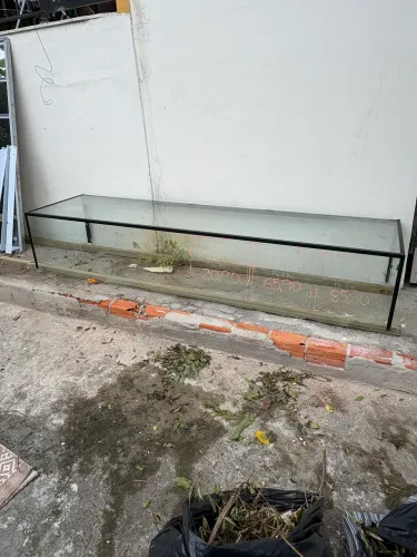 Balcão de vidro 3 mts x 60