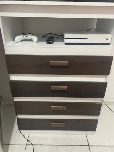 Cômoda nova