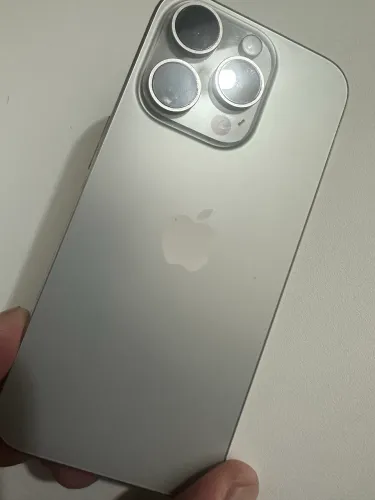 iPhone 15 pro -256 gigas