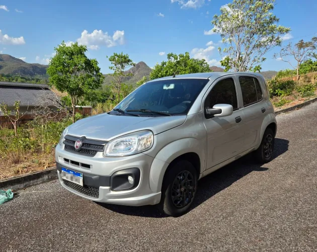 Fiat Uno Attractive 1.0 Flex 6V 5P 2017