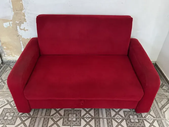 Sofá-cama 2 lugares vermelho - Funcionando perfeitamente