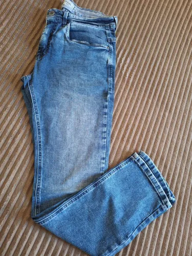 Calça masculina tamanho 42
