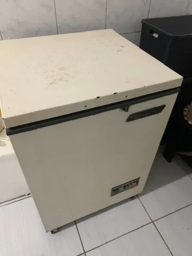 Vendo freezer horizontal funciona bem