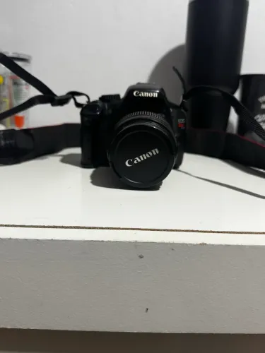 Camera Canon Rebel T21