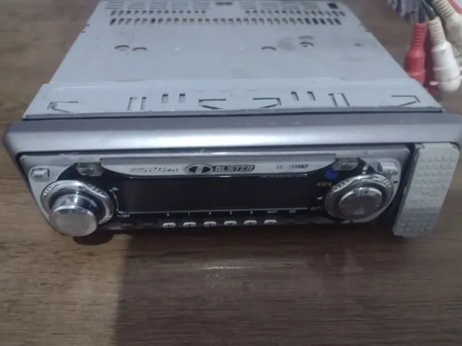Rádio automotivo Booster