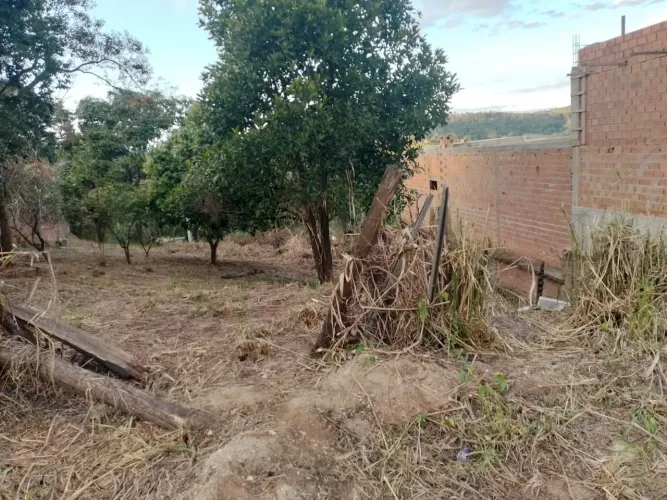 Terreno cercado , seu sonho começa aqui