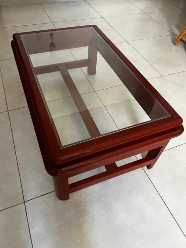 Mesa de centro em Mogno