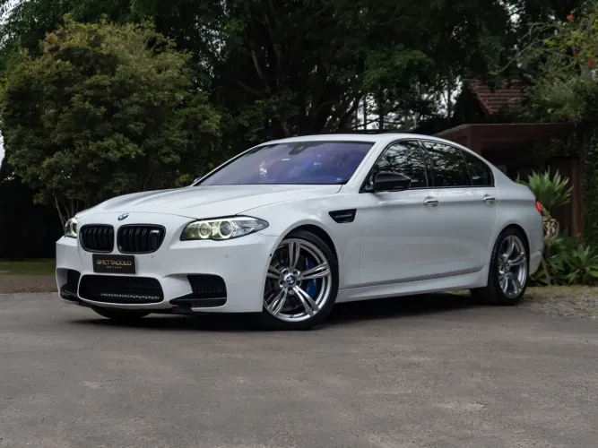 BMW M5 4.4 560cv Bi-turbo Aut. 2014