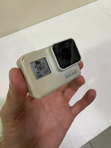 GoPro HERO7 Black - Dusk White + Capa Protetora