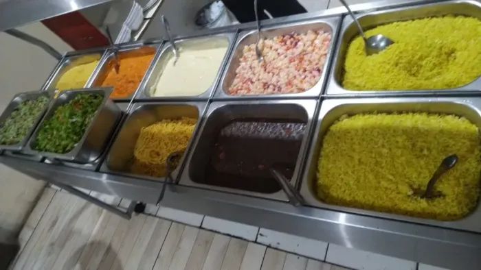 Carrinho self-service com 10 cubas