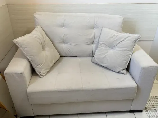 sofá 2 lugares