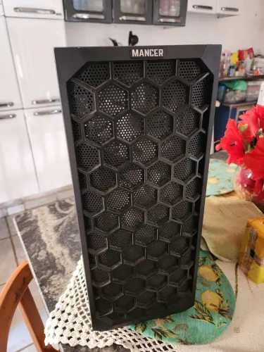 PC sem SSD e sem periféricos