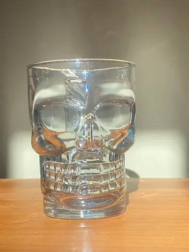 Caneca para Chopp Caveira Vidro