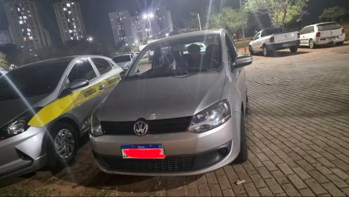 Volkswagen Fox 1.0 MI Total Flex 8V 5P 2012