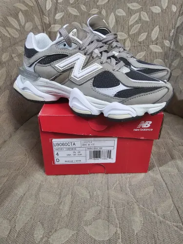 Tênis New Balance 9060 original, novo na caixa