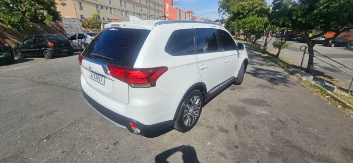 Mitsubishi Outlander 2.0 16V 160cv Aut. 2017